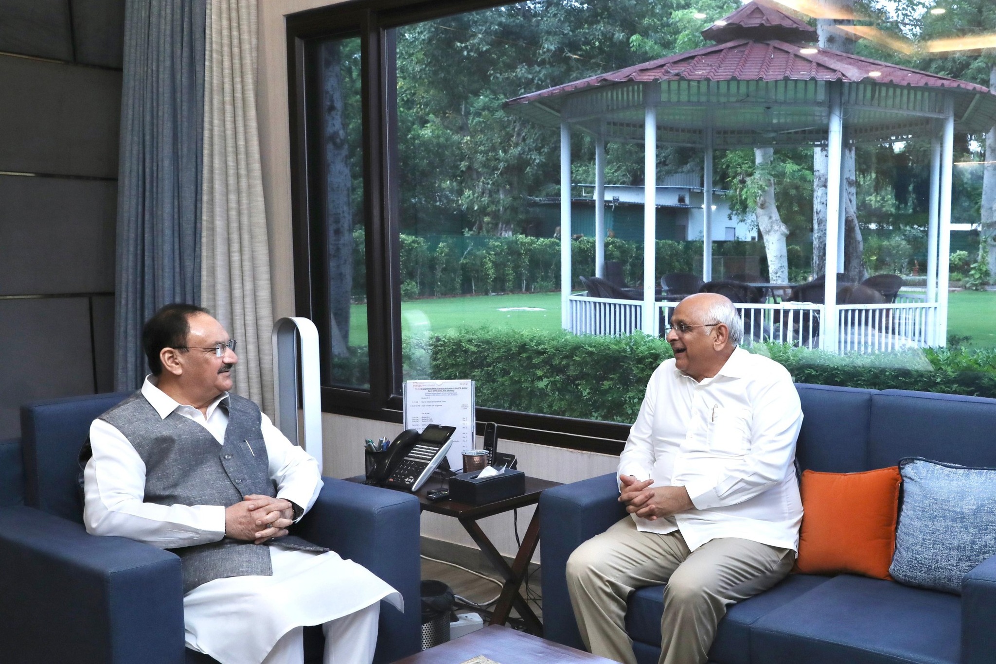 તા.૦૨-૦૮-૨૦૨૫ ના રોજ ભારતીય જનતા પાર્ટીના રાષ્ટ્રીય અધ્યક્ષ અને કેન્દ્રીય મંત્રી શ્રી જે પી નડ્ડાજીની નવી દિલ્હીમાં સૌજન્ય મુલાકાત. ખાતર અને આરોગ્ય સહિત વિવિધ વિષયો પર તેમની સાથે ચર્ચા કરીને માર્ગદર્શન મેળવ્યું.